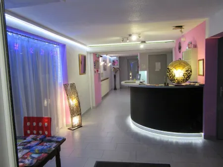 Hotel le Ronchamp Отели в г. Фруадтер