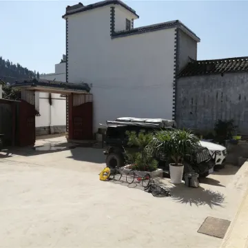 Luoping Shiyun Apartment