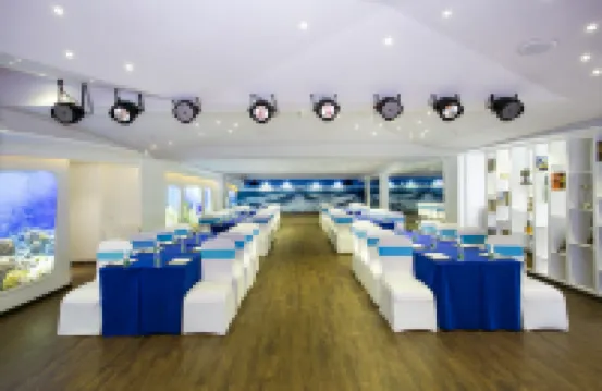 Real Madrid Yachts Holiday Hotel