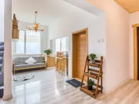 Floral Hotel·Qiyue Hotel (Qingdao Olympic Sailing Center May 4th Plaza store) Hotels in Qingdao