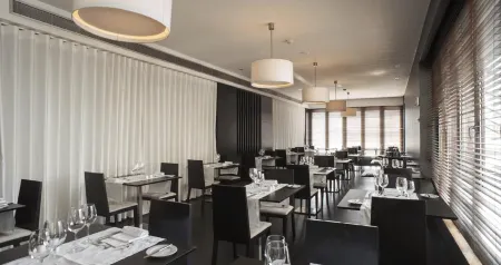 Lutecia Smart Design Hotel Отели рядом с достопримечательностью «Лиссабонский университетский институт»