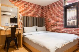 Longshan Hotel