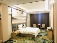 Muxi Foot Road · Hotel (Ping An Bus Station)