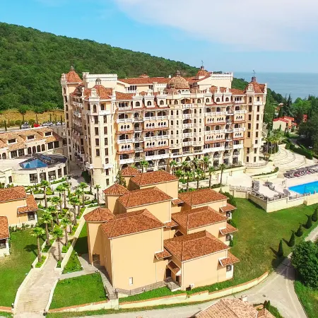 Royal Castle Design & Spa Hotel