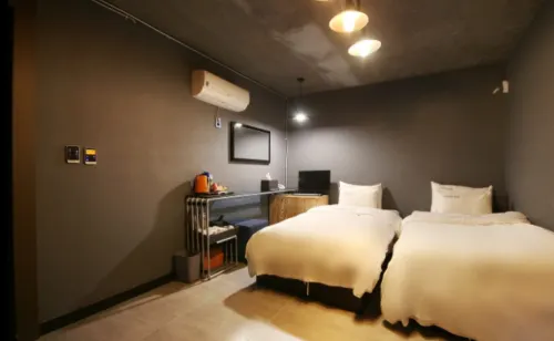 Blue Hotel
