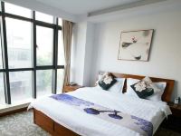 上海择一酒店 - 豪华舒适大床房