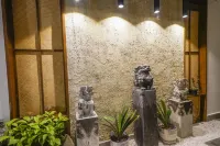 Fenghuang Fanyin Zhenpin Inn
