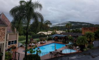 Sanctuary Resort Motor Inn