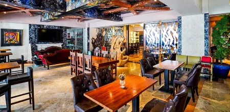 Kingship Hotel Kaohsiung Intercontinental Отели рядом с достопримечательностью «Port of Kaohsiung»