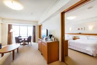Sheraton Grande Tokyo Bay Hotel Отели в г. Ураясу