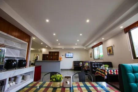 Sotel Inn Cultura (Guiping Passenger Transport Center Branch) Отели рядом с достопримечательностью «Guiping East Tower»