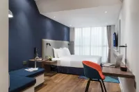 Holiday Inn Express Foshan Chancheng (Kuiqi Road Subway Station Creative Industrial Park)