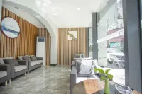 Lai Lai Hotel(Sanya Dadonghai Summer Department) - Inns