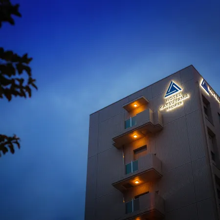 Hotel Katsuyama Premiere Отели рядом с достопримечательностью «Канатная дорога Матсуямаджо»