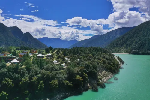 Nyingchi Zangnan Taogu Hotel Hotel a Nyingchi