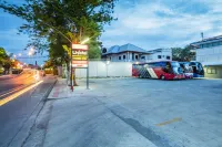 Livotel Hotel Lat Phrao Bangkok - parking