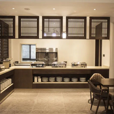 Qingxin · Rushi Inn