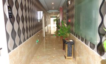 Chongqing Linqing Business Hotel