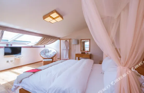 香格里拉藍汐精品客棧