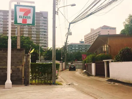 Resort V - Mrt Huai Khwang