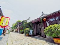 驿雲精品连锁客栈(无锡荡口河畔雅居店) - 酒店外部