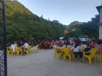 Grottoes Homestay