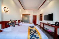 Yiyun Mountain Residence, Karst Mountain Scenery, Bouyei Style, Parent-Child Holiday Accommodation - プール