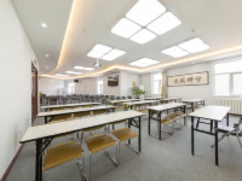 Jinjiang Inn (Baoding Junxiao Square) Hotels in Baoding