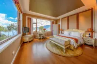 Silver Lake Island Hotel At Lugu Lake, Yunnan Hotel in zona Lover Tree