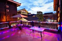 Xijiang Bieyuan Guanlanju (Qianhu Miaozhai West Gate Tourist Service Center Branch)