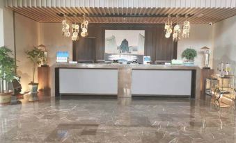 Ander Lake Hentique Hotel