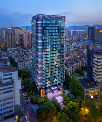 Pagoda Hotel Hangzhou West Lake · Wulin Plaza - 5 estrellas