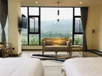 Pengzhou Longmen Four Seasons Homestay