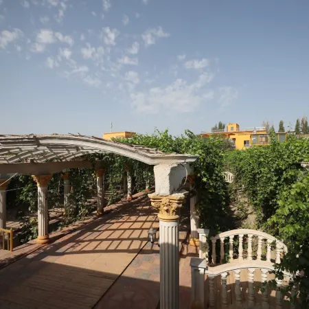 Konghou Courtyard Suxia Guesthouse