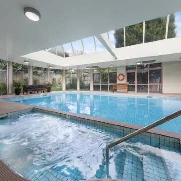 Kimberley Gardens Hotel, Serviced Apartments and Serviced Townhouses Hotels near Monash University Caulfield Library