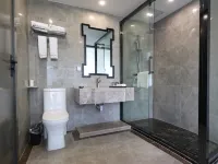 Ruiyi Hotel (Near Yangsigang Bridge, Wuhan Int'l Expo Center) Hotels near Wuhan Qingchuan Junior High School (Yingcai Campus)