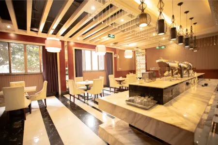 Shengzhou POLI Theme Business Hotel Отели рядом с достопримечательностью «Huju Zoo»