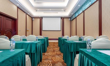 Vienna Hotel (Shanghai Songjiang Wanda) - Housity