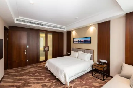 Hanya Kaiyuan Life Hotel (Ningbo East New City International Convention Center) Отели рядом с достопримечательностью «Ningbo University of Technology (East Campus)»