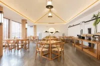 九華山茂居ホテル（肉身寶殿）