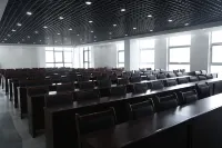 예스터 호텔 (쉬창 후룽 호수)