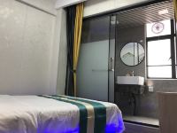广州大学城豆豆公寓 - 精选大床房(冷暖空调)