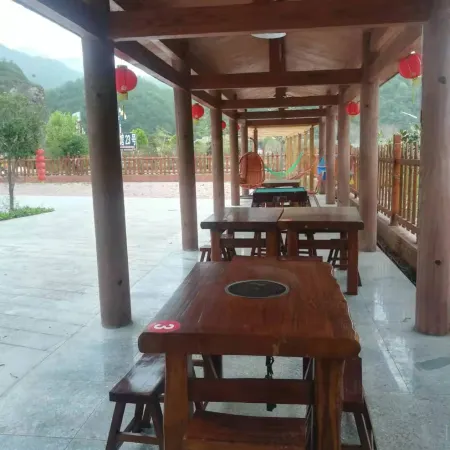 Baotianman Shanshui Inn