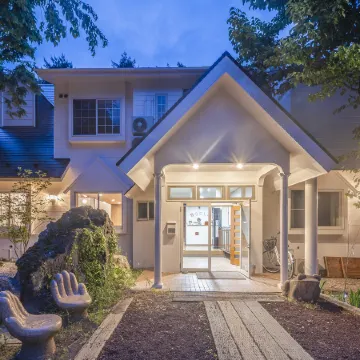 Fujiyama Inn Conifer Отели рядом с достопримечательностью «Тематический парк Thomas Land»