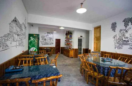 Chenghuai Junyuan Boutique Hostel Отели рядом с достопримечательностью «Tianmen Mountain National Forest Park»