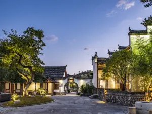 Houtang Holiday Manor