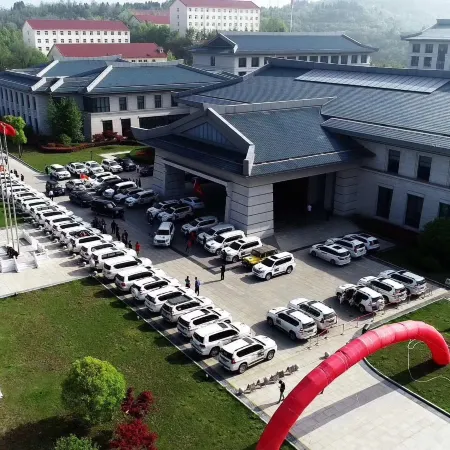 Xiaolangdi Zhongzhou International Hotel