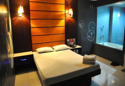 하츠 호텔 퀘존 시티