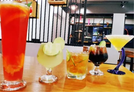 Green Apple Apartment Отели в г. Юнцзя