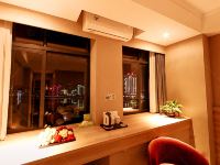 资兴丽景酒店 - 雅致江景大床房